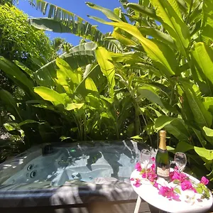  Hébergement de vacances Kaz Ananas, Privatif ,plage Du Helleux Guadeloupe